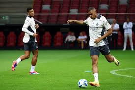 會中的矚目 會中的矚目